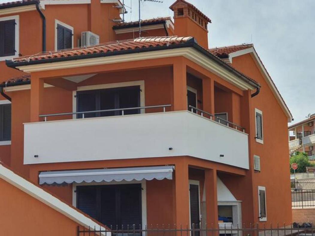 Modern Apartment Ana Premantura Exterior foto