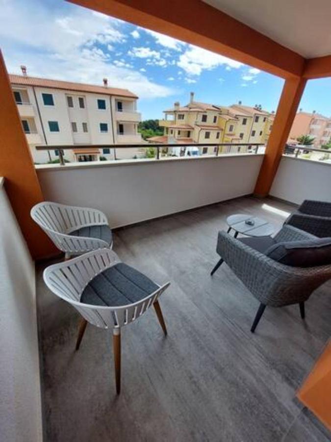 Modern Apartment Ana Premantura Exterior foto